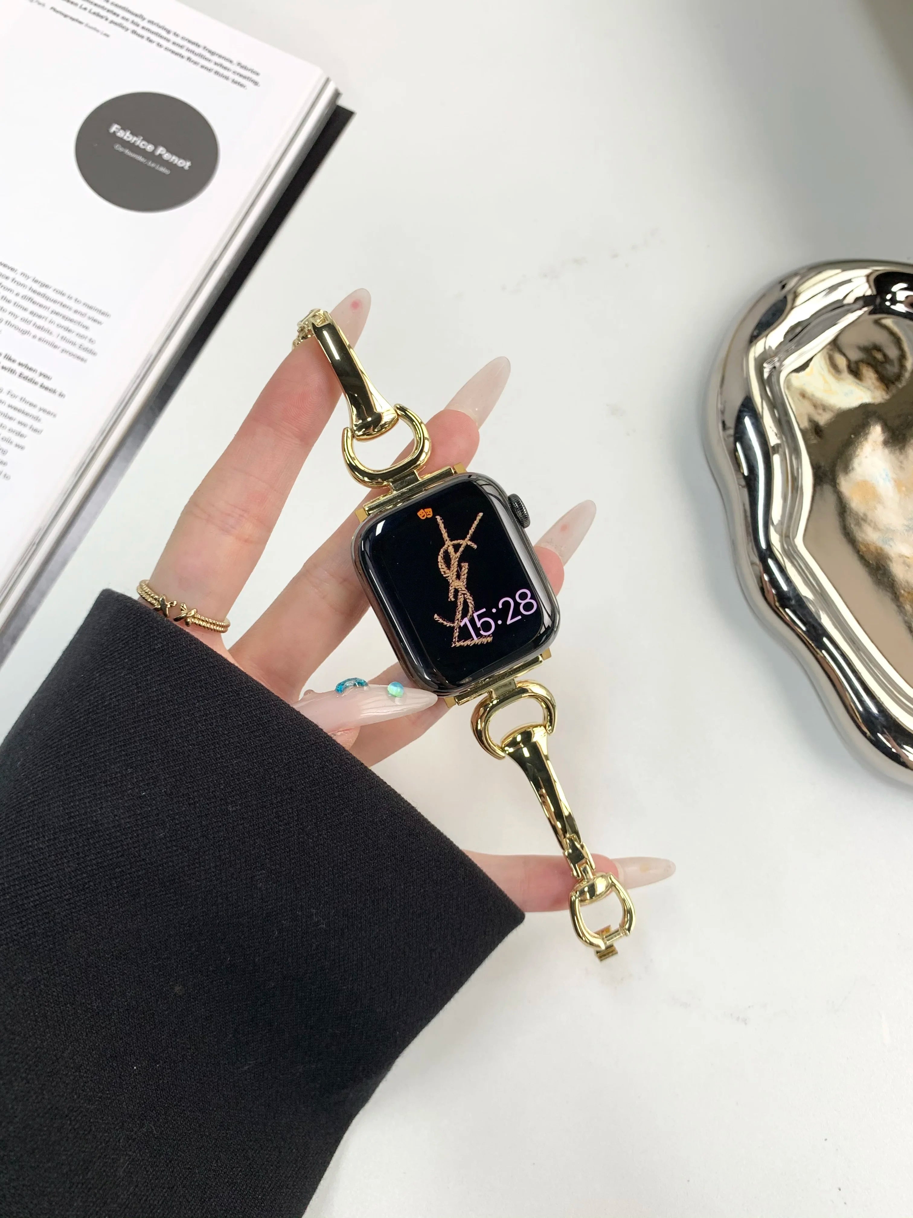 Nova Orbit Band for Apple Watch